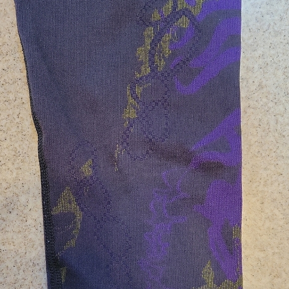 Gymshark Women's Leggings in Purple and Olive Size XS - Picture 5 of 6